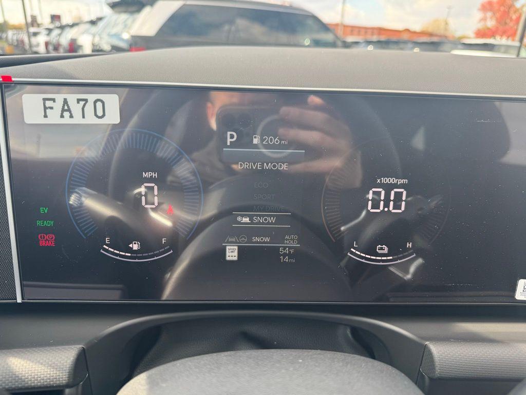 new 2026 Hyundai TUCSON Hybrid car, priced at $36,325