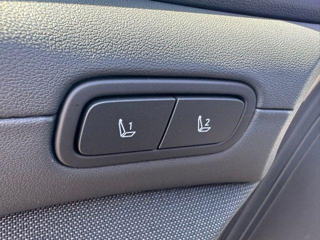 new 2025 Hyundai TUCSON Hybrid car, priced at $43,677