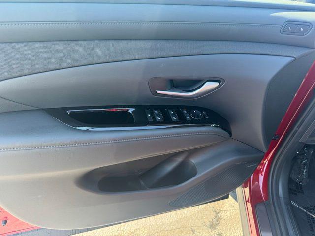 new 2025 Hyundai TUCSON Hybrid car, priced at $43,677