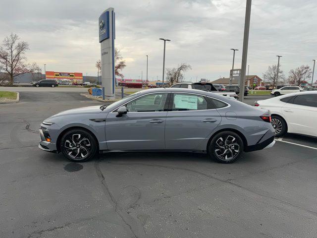 new 2025 Hyundai Sonata car, priced at $29,750