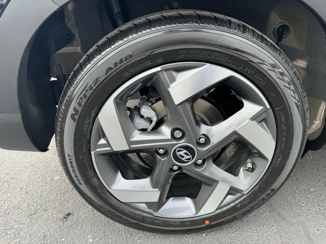 new 2025 Hyundai Venue car, priced at $24,245