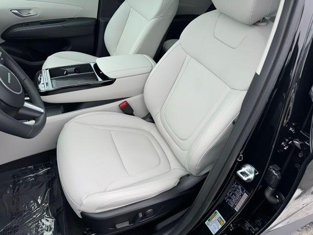 new 2025 Hyundai TUCSON Hybrid car, priced at $37,278