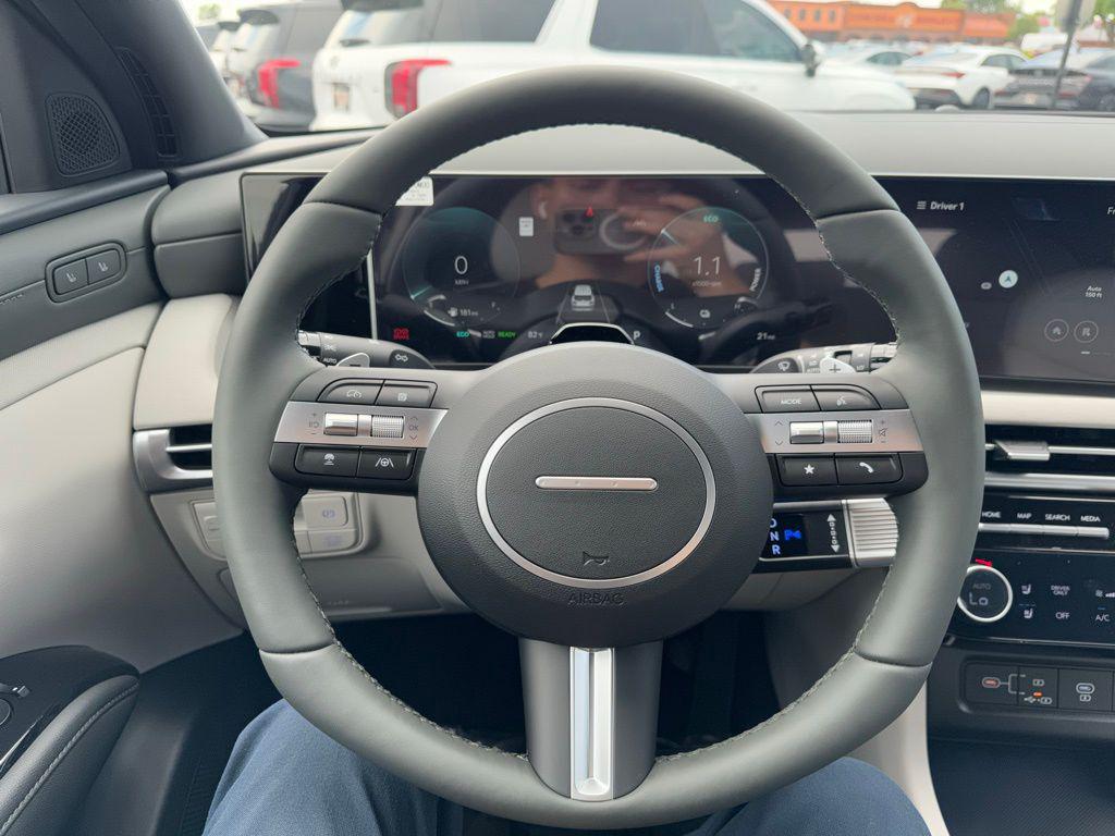 new 2025 Hyundai TUCSON Hybrid car, priced at $42,590
