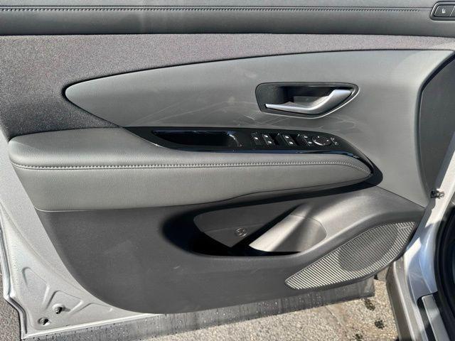 new 2025 Hyundai TUCSON Hybrid car, priced at $42,891