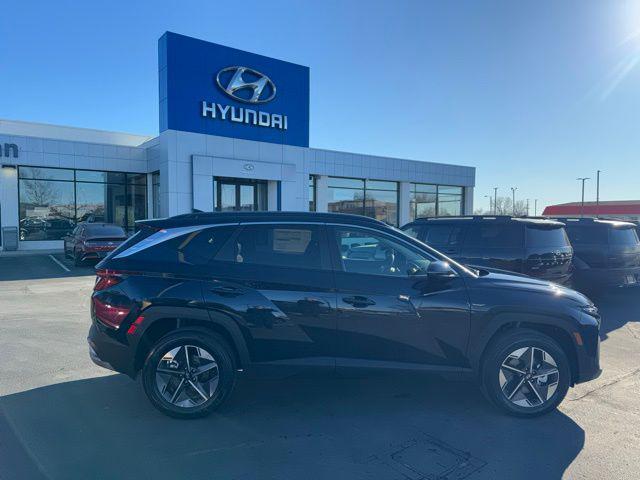 new 2025 Hyundai TUCSON Hybrid car, priced at $37,429