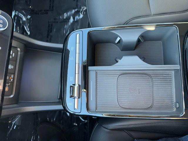 new 2025 Hyundai TUCSON Hybrid car, priced at $37,429