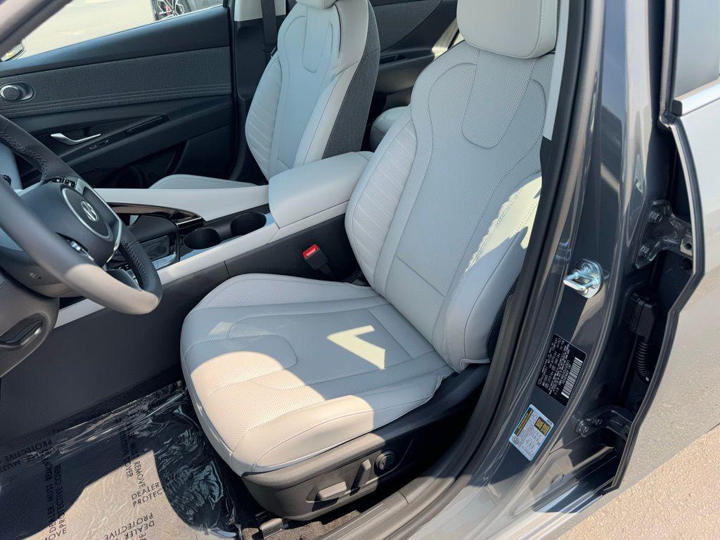 new 2025 Hyundai ELANTRA HEV car, priced at $30,970