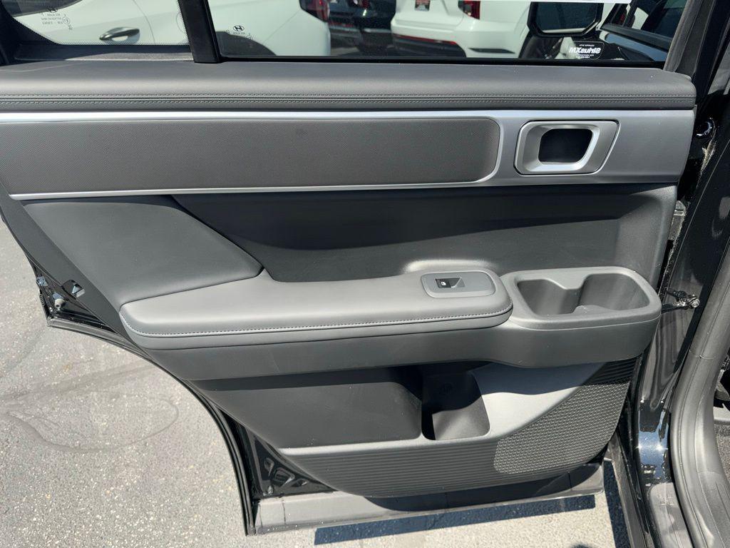 new 2025 Hyundai Santa Fe car, priced at $39,197