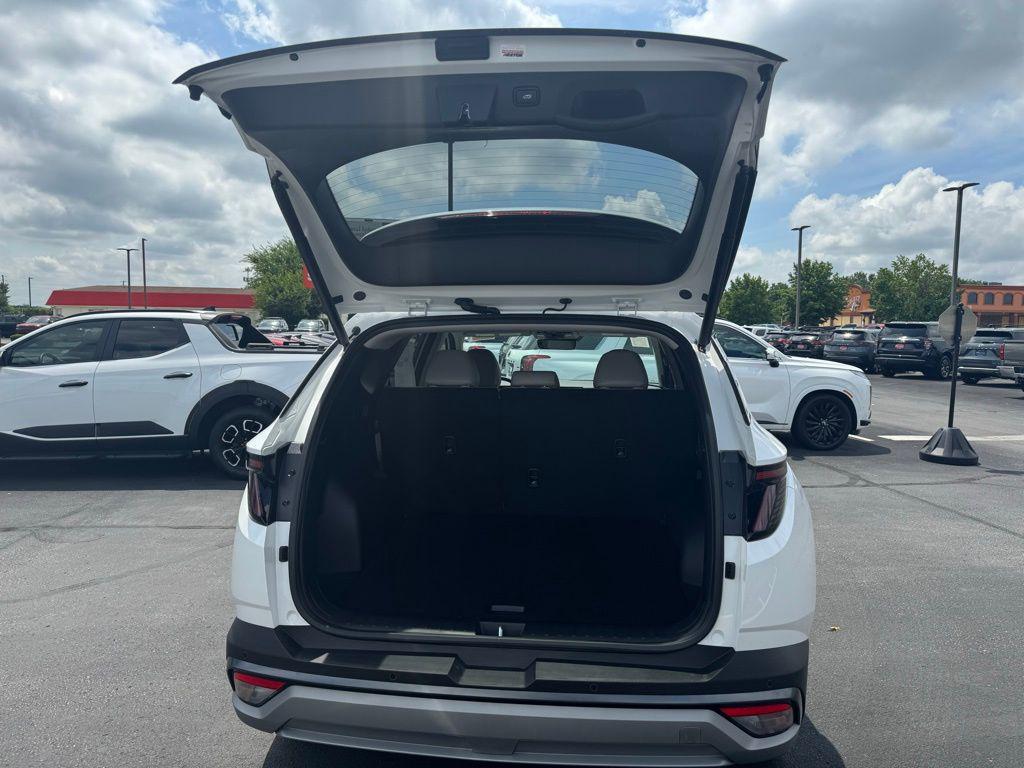 new 2025 Hyundai Tucson car, priced at $39,070