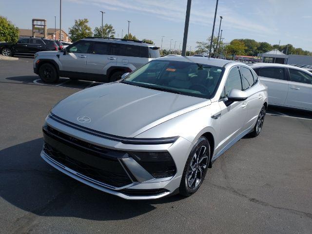 new 2024 Hyundai Sonata car, priced at $26,833