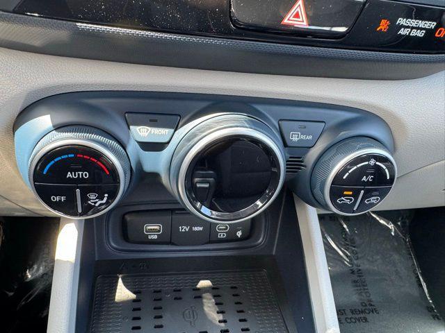 new 2025 Hyundai Venue car, priced at $25,610