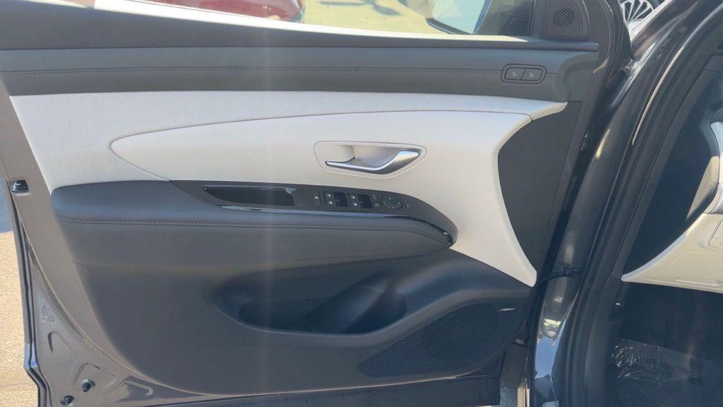 new 2025 Hyundai TUCSON Hybrid car, priced at $42,838