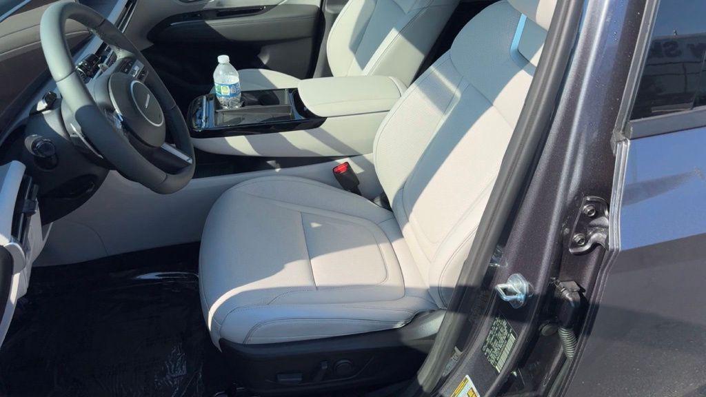 new 2025 Hyundai TUCSON Hybrid car, priced at $42,838