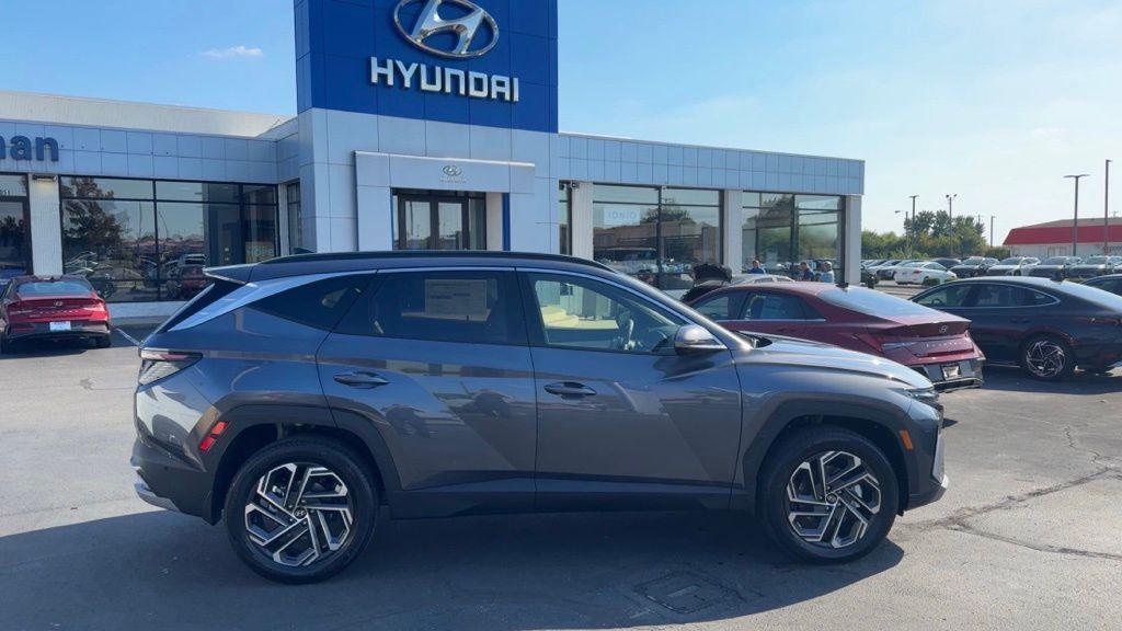 new 2025 Hyundai TUCSON Hybrid car, priced at $42,838