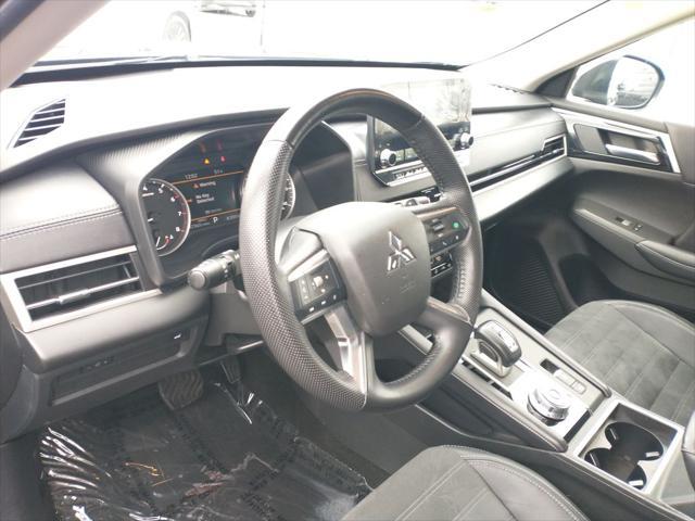 used 2023 Mitsubishi Outlander car, priced at $25,990