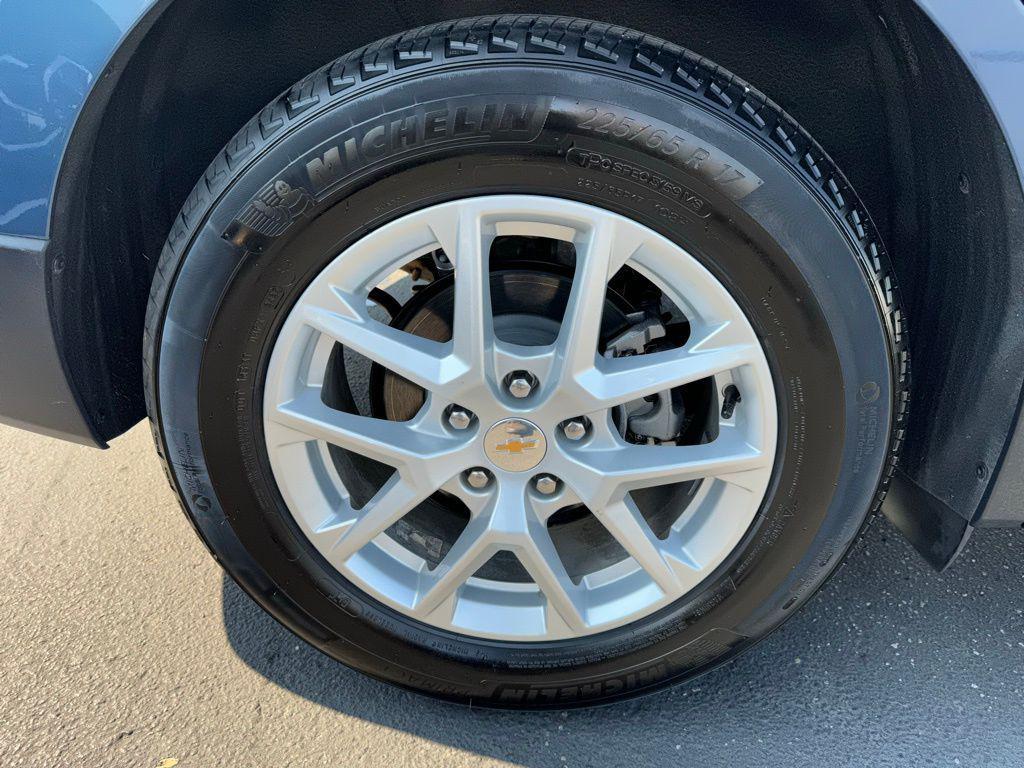 used 2024 Chevrolet Equinox car, priced at $24,990
