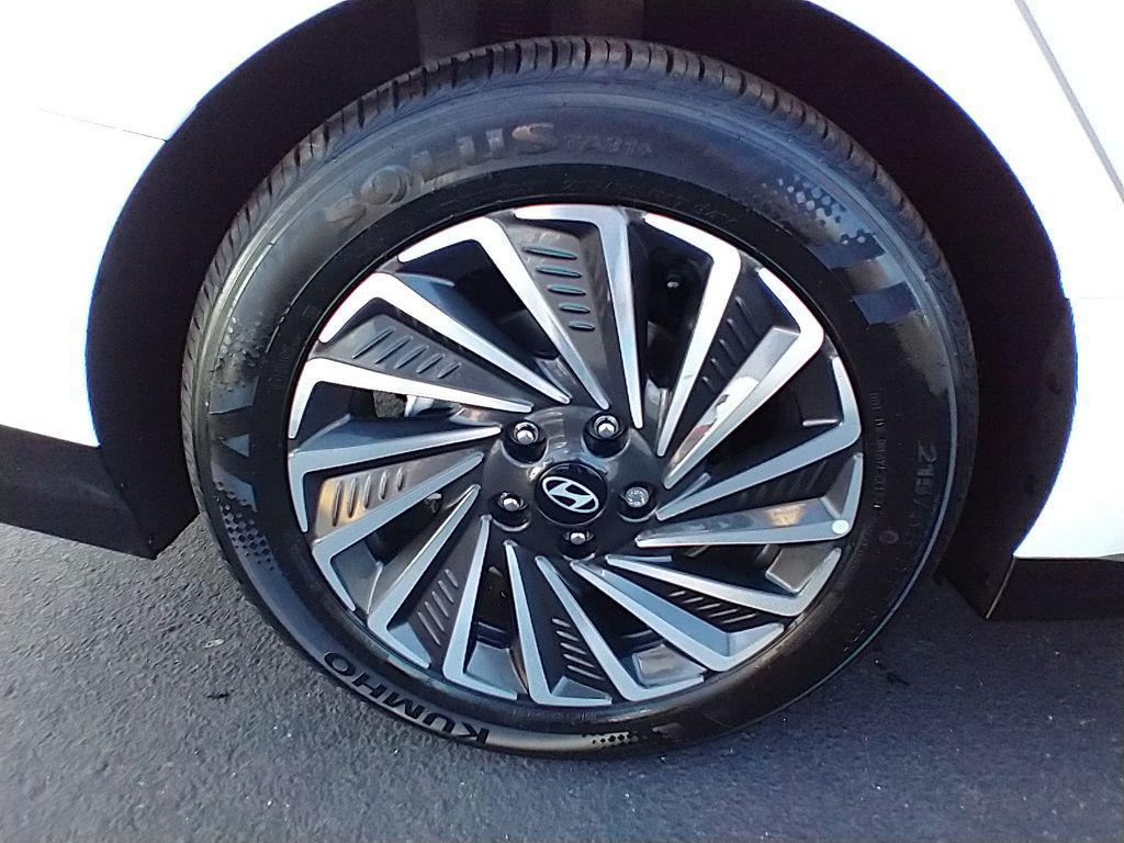 new 2025 Hyundai Sonata Hybrid car, priced at $37,002