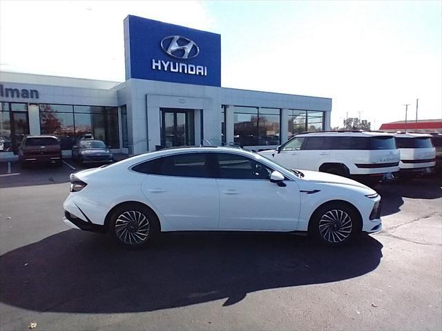 new 2025 Hyundai Sonata Hybrid car, priced at $38,502