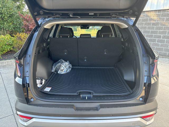 new 2025 Hyundai TUCSON Hybrid car, priced at $42,896