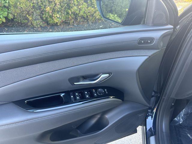 new 2025 Hyundai TUCSON Hybrid car, priced at $42,896