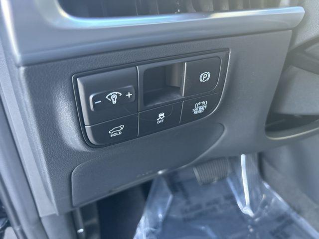 new 2025 Hyundai TUCSON Hybrid car, priced at $42,896