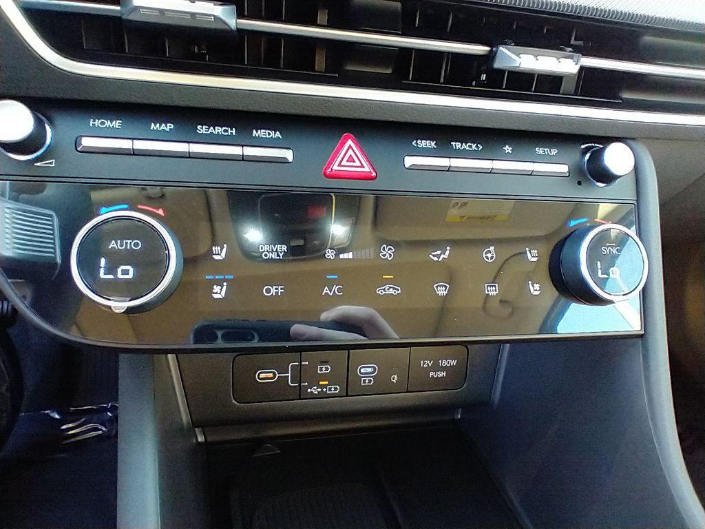 new 2025 Hyundai Sonata Hybrid car, priced at $37,196