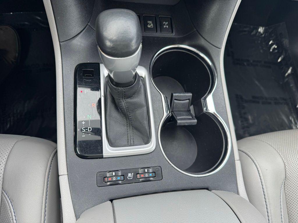 used 2015 Toyota Highlander car, priced at $19,064