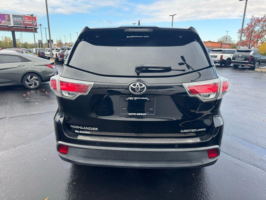 used 2015 Toyota Highlander car, priced at $19,064