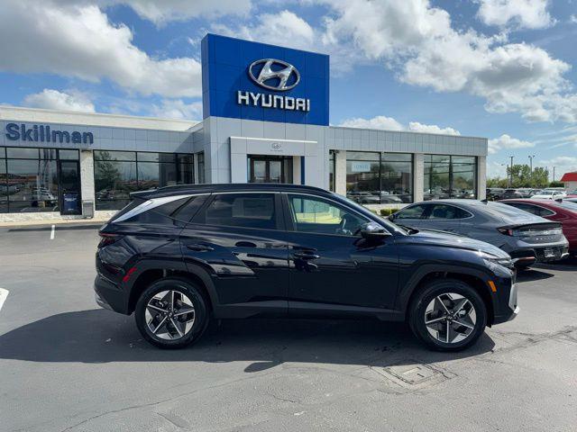 new 2025 Hyundai TUCSON Hybrid car, priced at $37,583
