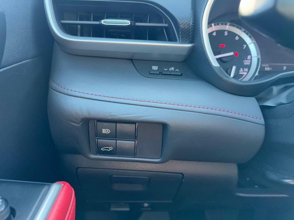 used 2022 Toyota Highlander car, priced at $34,213