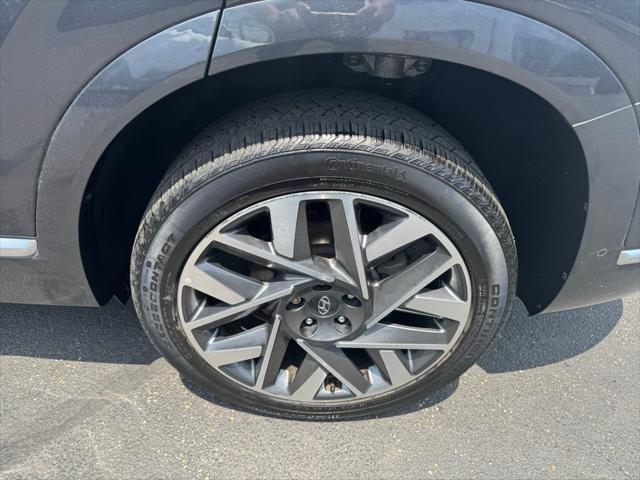 used 2021 Hyundai Santa Fe car, priced at $31,990