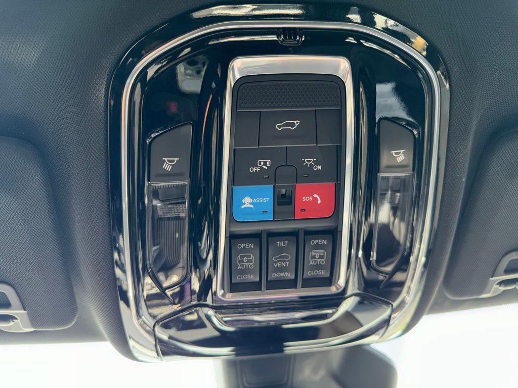 used 2023 Jeep Grand Cherokee car, priced at $42,890