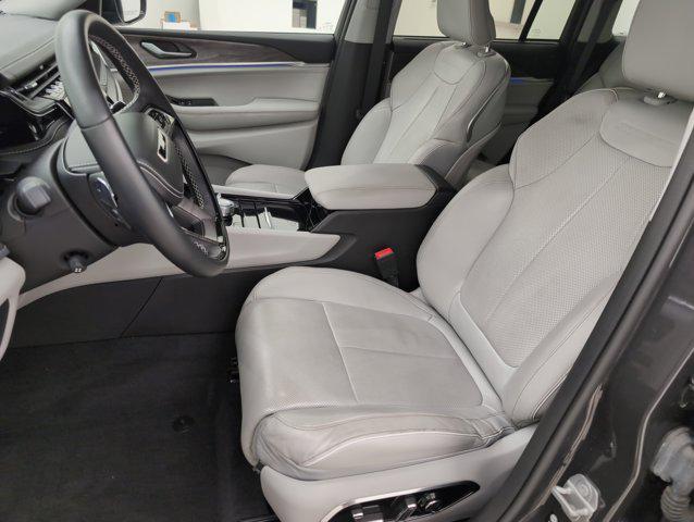 used 2022 Jeep Grand Cherokee car, priced at $31,499