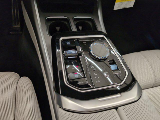 new 2025 BMW 760 car, priced at $138,485