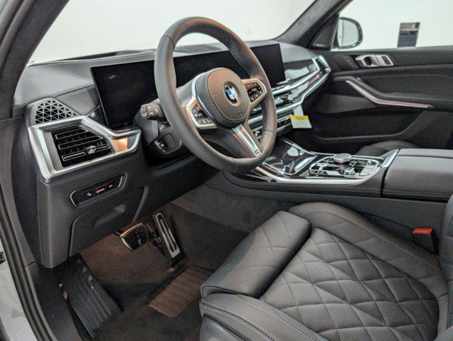 new 2025 BMW X7 car, priced at $95,675