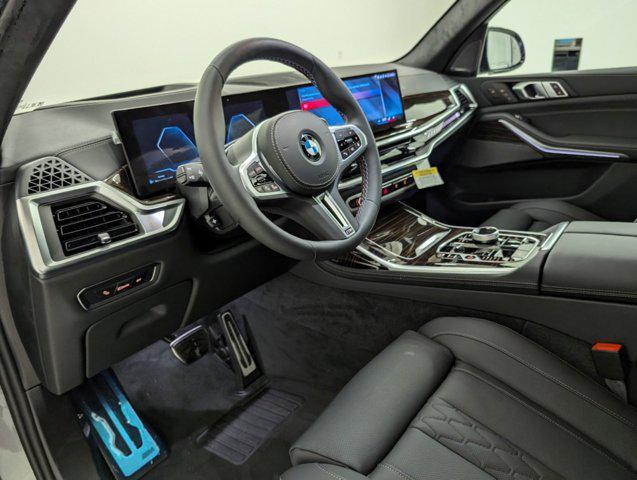 new 2025 BMW X7 car, priced at $118,575