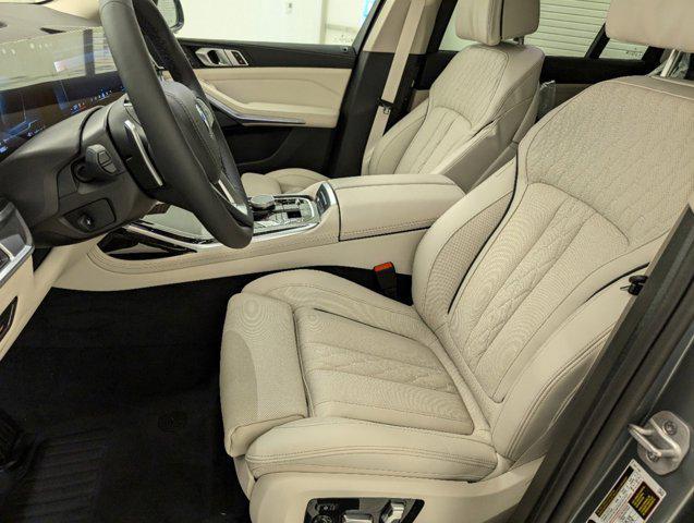 new 2025 BMW X7 car, priced at $94,325