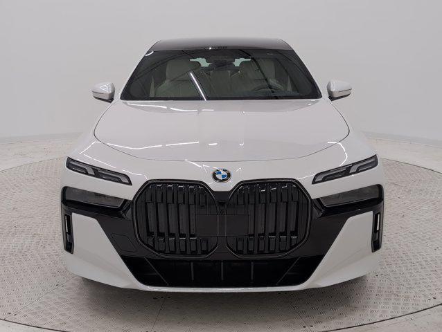 new 2025 BMW 760 car, priced at $137,535