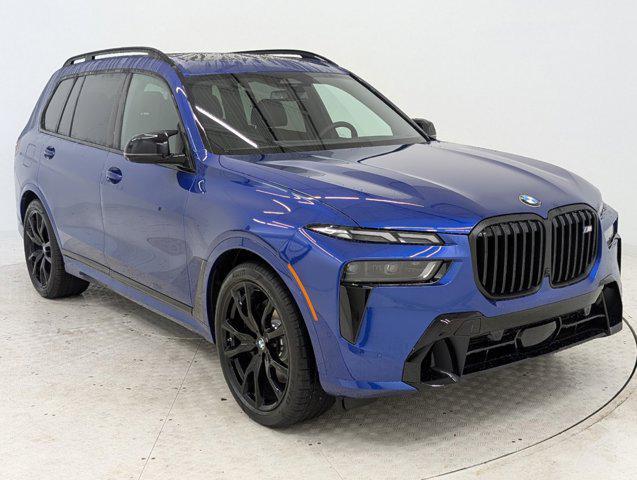 new 2025 BMW X7 car, priced at $118,125