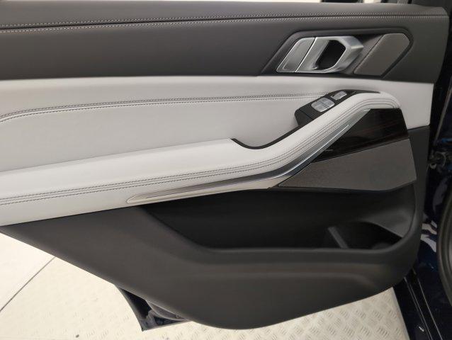 new 2026 BMW X7 car, priced at $99,885