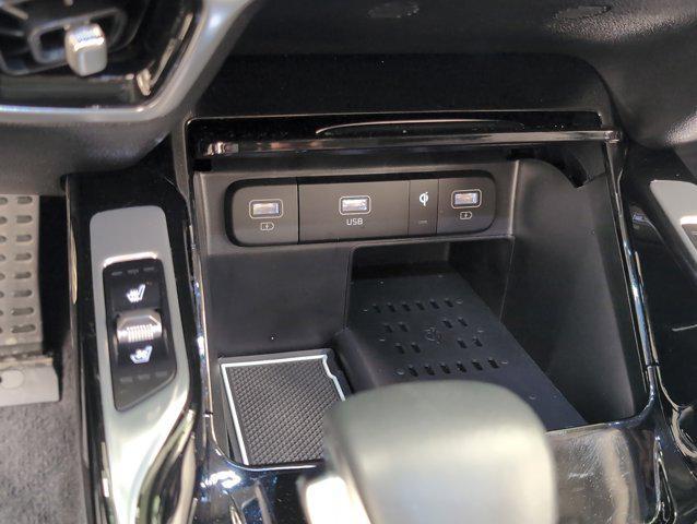 used 2023 Kia Sorento car, priced at $35,999