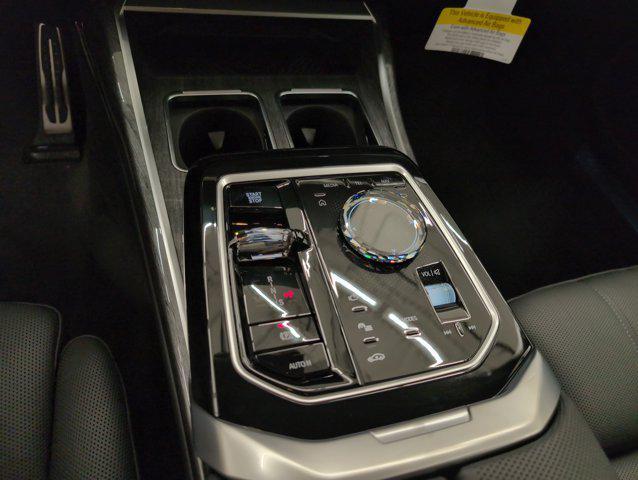 new 2025 BMW 760 car, priced at $141,485