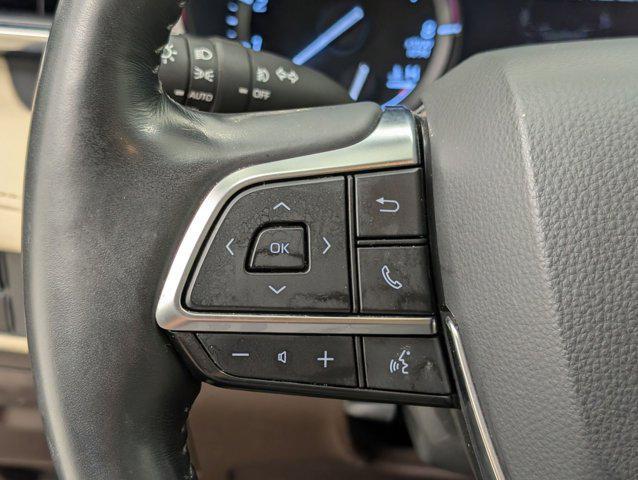 used 2021 Toyota Highlander car, priced at $32,998