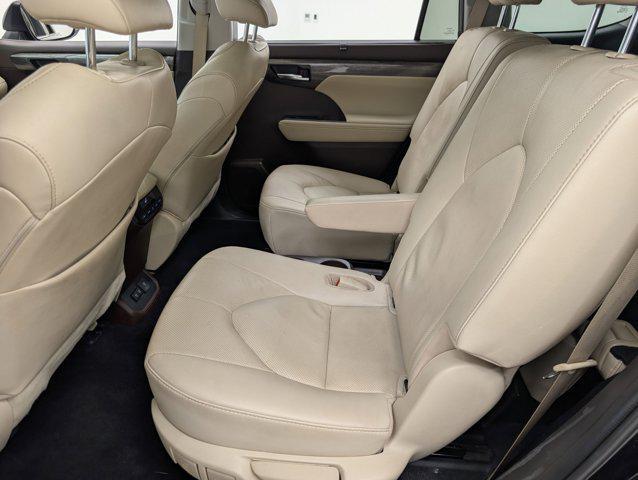 used 2021 Toyota Highlander car, priced at $32,998