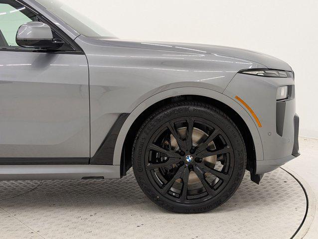 new 2026 BMW X7 car, priced at $100,785