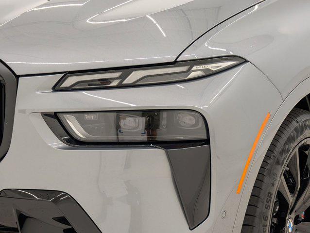 new 2026 BMW X7 car, priced at $100,785