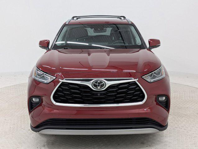 used 2021 Toyota Highlander car, priced at $40,298