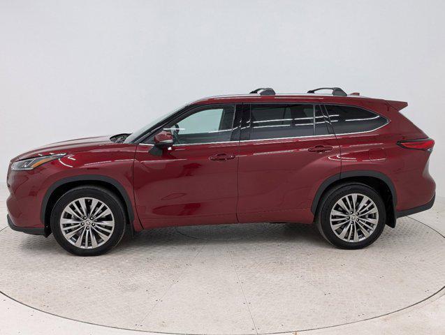 used 2021 Toyota Highlander car, priced at $40,298