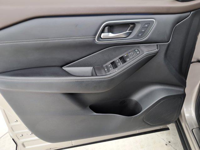 used 2023 Nissan Rogue car, priced at $29,999