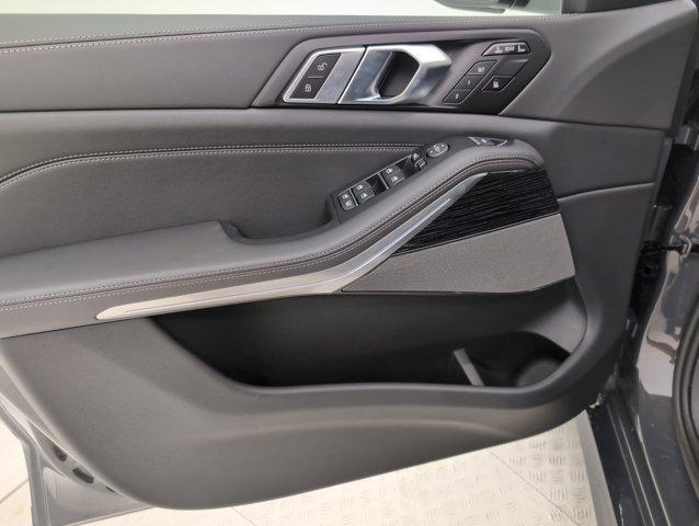 new 2026 BMW X7 car, priced at $97,735